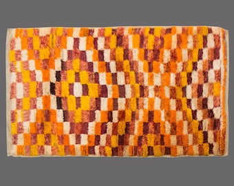 Handmade Wool Shaggy Rug: Bohemian Beni Ourain Style (4'8"x8'7")