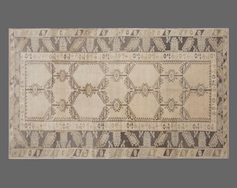 Handwoven One-of-a-Kind Vintage Oushak Rug 165x280 cm (5.4x9.2 ft) | 60+ Years Old