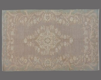 Vintage Oushak Turkish Rug: Lavender Floral Medallion, 6x10 ft