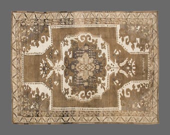 Vintage Turkish Rug 7x10: Handwoven Wool Medallion Carpet, Signed