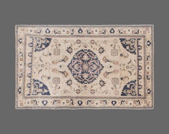 Vintage Turkish Rug 5x8 | Handwoven Wool on Wool | 151x245 cm | Antique Bohemian Carpet with Floral Medallion vintage rug | Turkish Rug