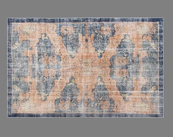 Vintage Turkish Wool Rug – Handwoven Anatolian Medallion Carpet (202 x 315 cm)
