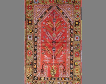 Vintage Turkish Prayer Rug, 3.4 x 4.8 ft, 105 x 145 cm, Handwoven Wool Anatolian Rug