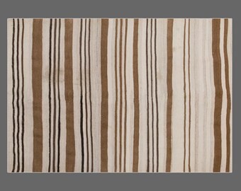 Minimalist Vintage Turkish Kilim Rug 116x165 cm (3.8x5.4 ft) | Handwoven 60+ Years Old