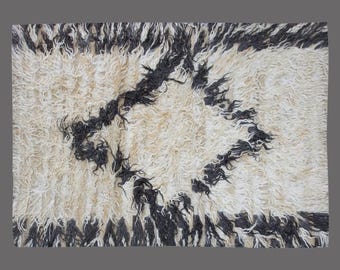 Vintage Moroccan Goat Hair Rug: Beni Ourain Style, Bohemian Decor (4x6 ft.)
