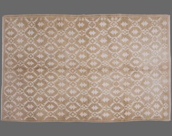 Vintage Turkish Konya Rug: 7x10 Beige & Ivory Medallion Wool Rug