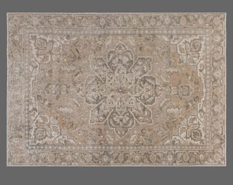 Vintage 138x187 cm Oushak Rug – 60+ yrs Old Handmade Wool Rug – Bohemian & Traditional Caucasian Motifs