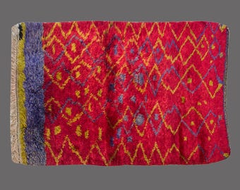 Shaggy Vintage Turkish Tulu Rug: Bohemian Wool Beni Ourain Style (4x6 ft.)