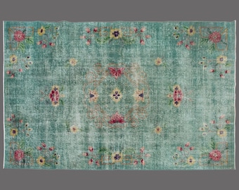 Vintage Oushak Rug: 6x9 ft Turkish Floral Medallion, Celadon Green