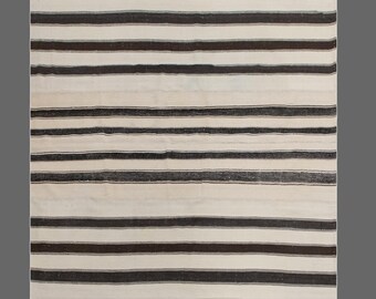 Minimalist Vintage Turkish Kilim Rug 195x204 cm (6.4x6.7 ft) | Handwoven 60+ Years Old