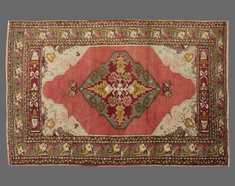Blush Medallion Vintage Turkish Rug: 3x5 Handwoven Wool