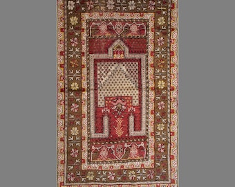 Vintage Turkish Prayer Rug, 3.3 x 5.2 ft, 100 x 160 cm, Handwoven Wool Mihrab Rug
