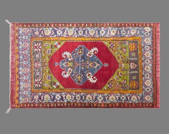 Vintage Konya Karapinar Rug, 4.3 x 6.6 ft Handmade Wool Rug, Turkish Anatolian Medallion Area Rug