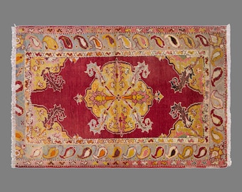 Vintage Turkish Prayer Rug, 2.7 x 4.1 ft, 81 x 125 cm, Handwoven Wool Mihrab Rug