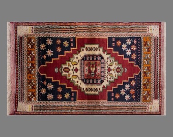Vintage Turkish Prayer Rug, 2.8 x 5 ft, 85 x 151 cm, Handwoven Wool Mihrab Rug, 60 Years Old