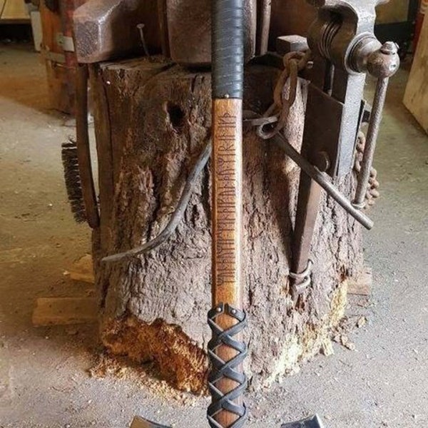 Double bladed axe "Atlantean Rage"