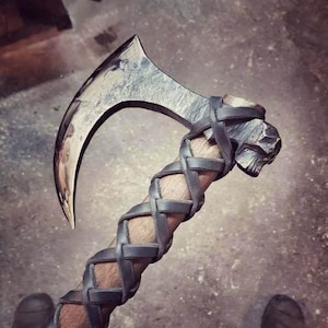 Hand-forged fantasy axe &quot;Judgement&quot; made of carbon steel with skull, straight shaft and leather wrapping