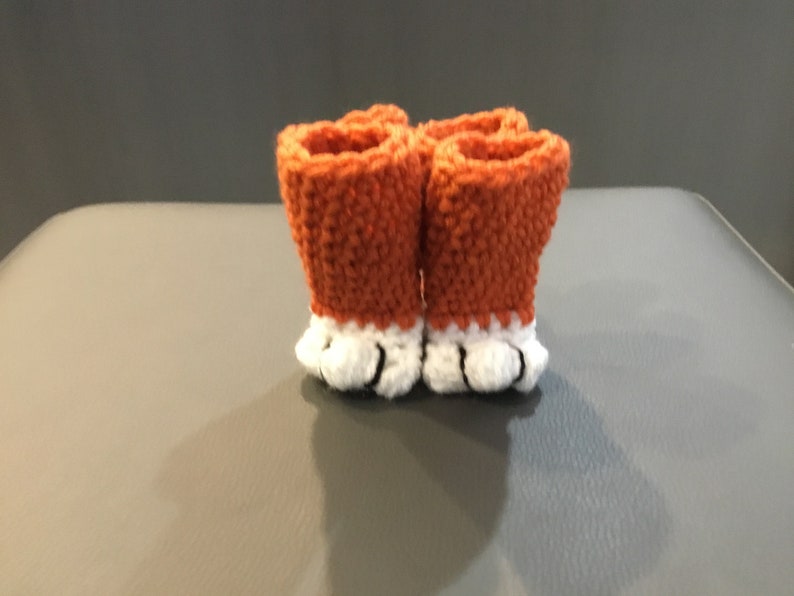 Crochet Cat Paw Chair Socks Orange