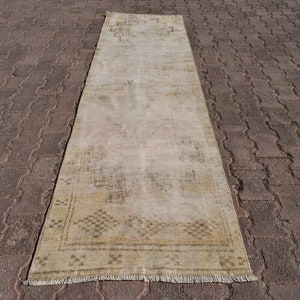 SILENCE RUNNER 2x9,Vintage Turkey Rug,Turkish Runner 2x9,2&#39;5X9&#39;7 ft,Distressed 2x9 Runner,Turkish 2x9 Rug,Faded Abstract Rug,Oushak rug,4627