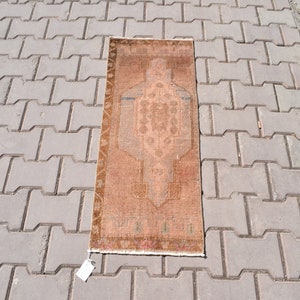SMALL CARPET,1&#39;3X3&#39;4 ft,Oushak Small Rug,Oushak Doormat rug,Low Pile Rug,Small Area rug,Vintage Rug,Entry Rug,Bath Rug,Front Door Rug,4232