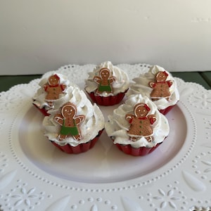Gingerbread Cupcake Fake Bake | Christmas Tiered Tray Decor