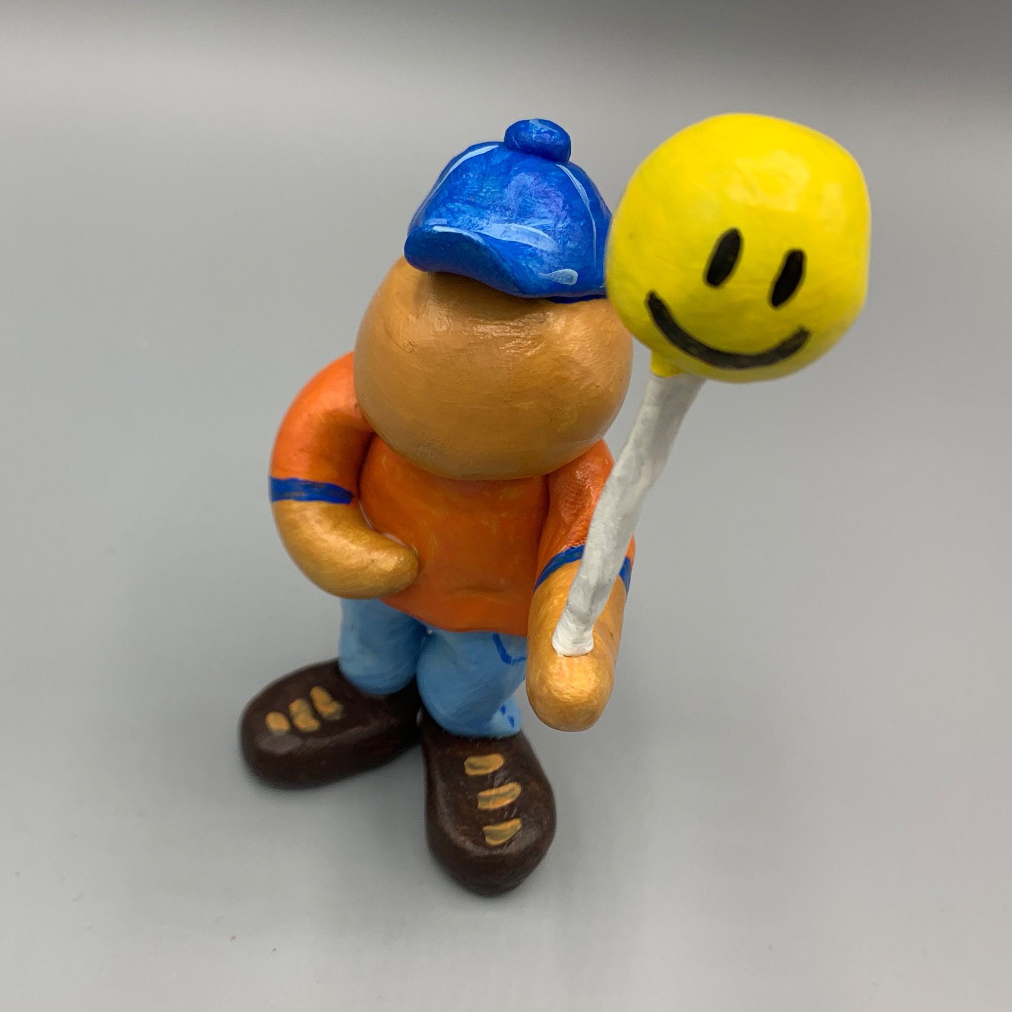 Happy Face Balloon Kid Sculpture Office Desk Accessories Funny