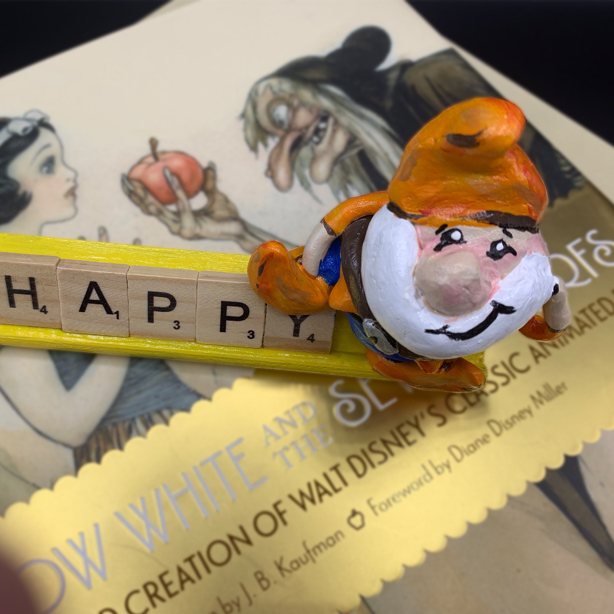 Happy Snow White Scrabble Gifts Sculpture Art Shelf Decor Office