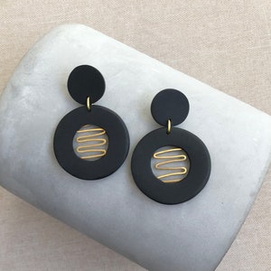 Circular black earrings with golden brass Geometric earrings image 2