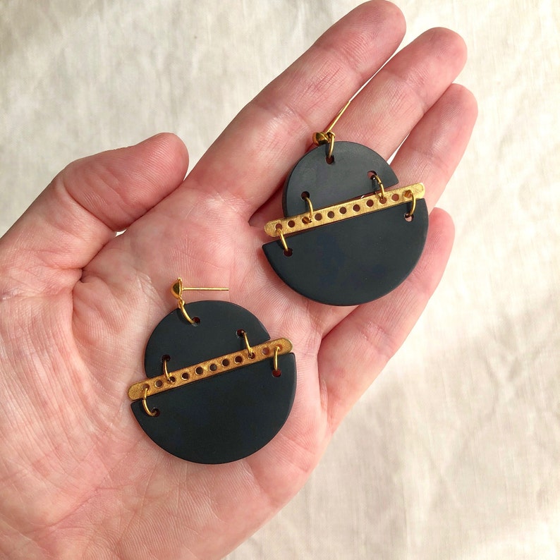 Black and gold circular earrings, Polymer clay and brass boho chic earrings, Exclusive and original earrings image 3