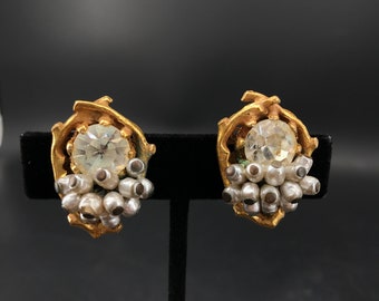 Baroque Pearl and headlight Robert Earrings Clip on Cluster Bamboo