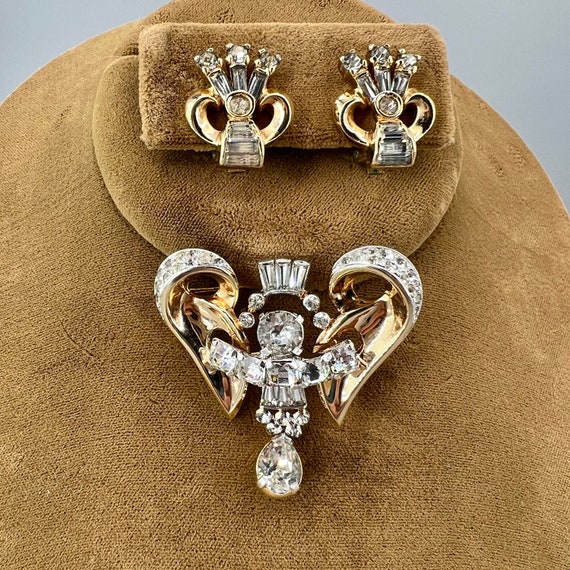 Mazer Angel Set Brooch & Earrings Set 1940s - image 2