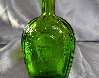 VTG Green Glass Bottle Benjamin Franklin Glass House Wheaton Millville NJ, 3" Height