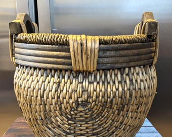 Chinese Woven Willow Basket with/ 2 Wood Handles Asian Vintage Antique 19th Century