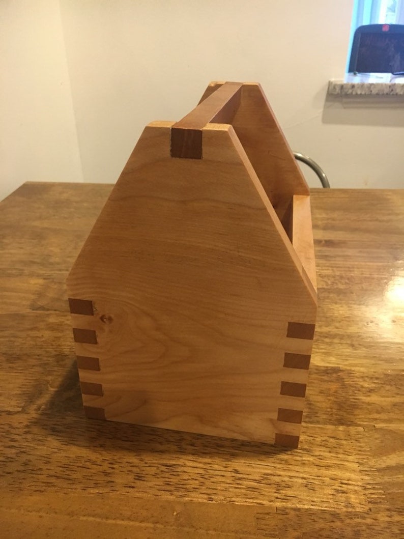 Wooden Box-Joint 6 Pack Beer Caddy Holder