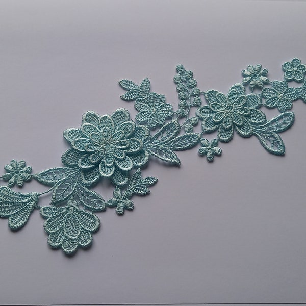 26cm by 7cm Beautiful 3d flowers guipure / venise APPLIQUE IN  PALE Blue ref AP270