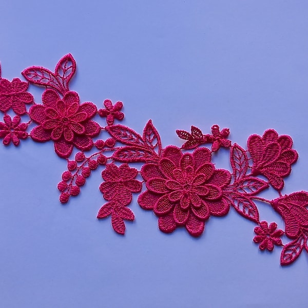 26cm by 7.5cm BEAUTIFUL bright pink 3d GUIPURE / VENISE embroidery applique AP71