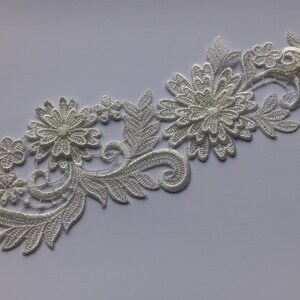 Applique 3D fleur guipure blanche - 25 cm