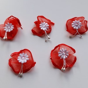 10 - 3 cm de diámetro hermosas flores de organza roja con flor blanca / margarita al centro