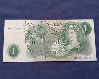 イギリスの£5, £10, £50旧紙幣とセット イギリスの£5, £10, £50旧紙幣とコインセット イギリスの£5, £10, £50