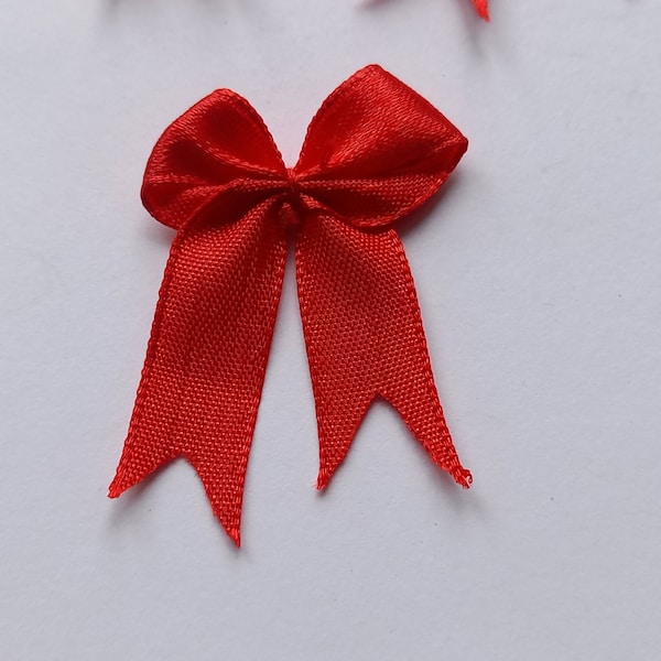 10 nœuds en satin rouge 3 cm x 4 cm - parfaits pour Noël