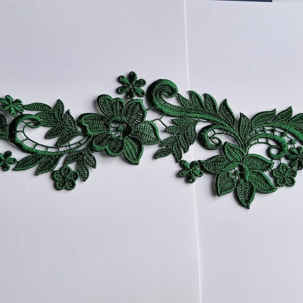 25cm par 7,5cm Magnifique applique guipure / venise / fleurs en dentelle verte AP105