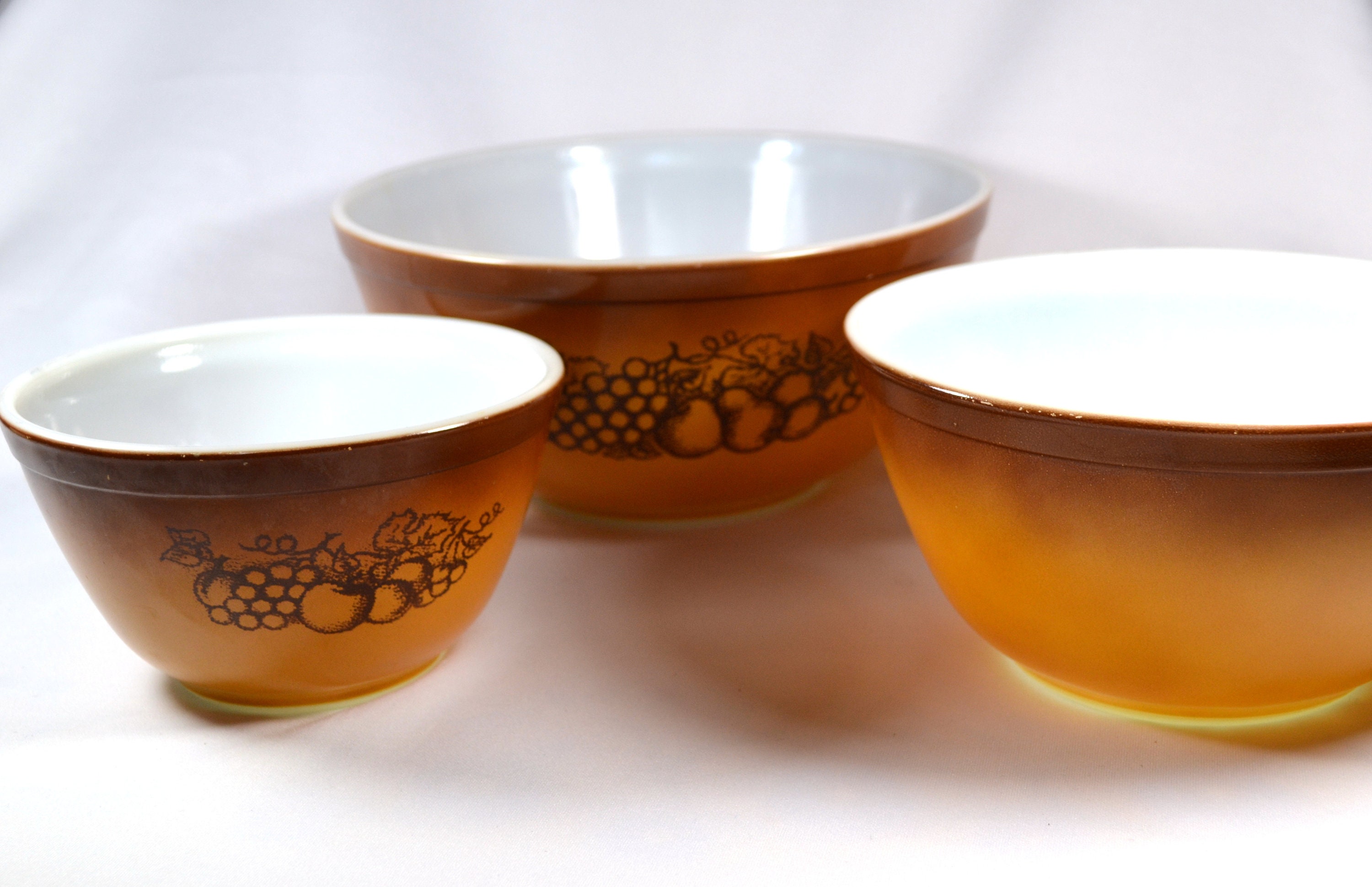 Pyrex Old Orchard Nesting Mixing Bowls, Set of Three, Pyrex 401, 402 ... Pyrex Old Orchard Nesting Mixing Bowls, Set of Three, Pyrex 401, 402 ...