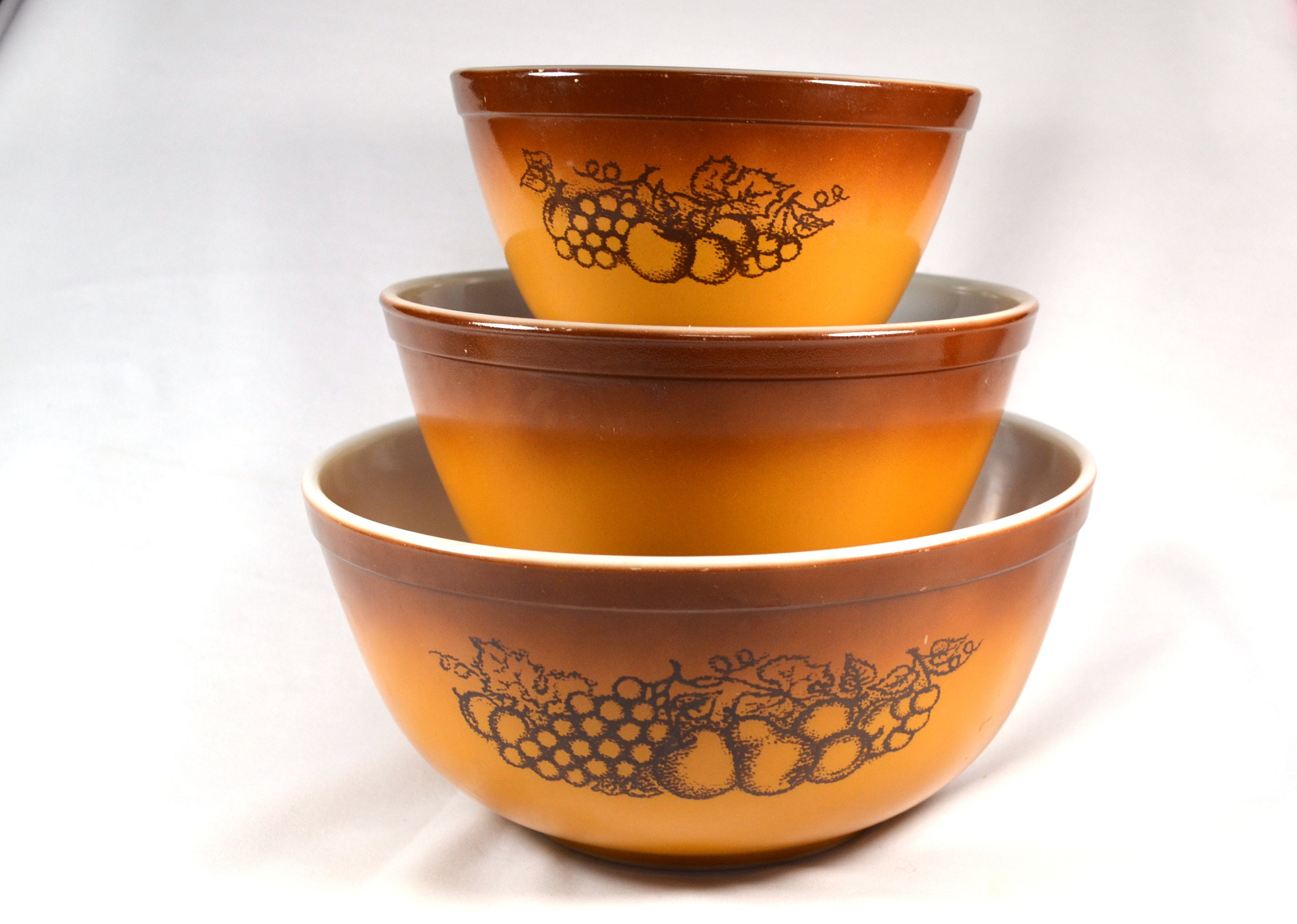 Pyrex Old Orchard Nesting Mixing Bowls, Set of Three, Pyrex 401, 402 ... Pyrex Old Orchard Nesting Mixing Bowls, Set of Three, Pyrex 401, 402 ...