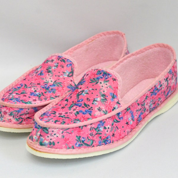 moccasin slippers size 3