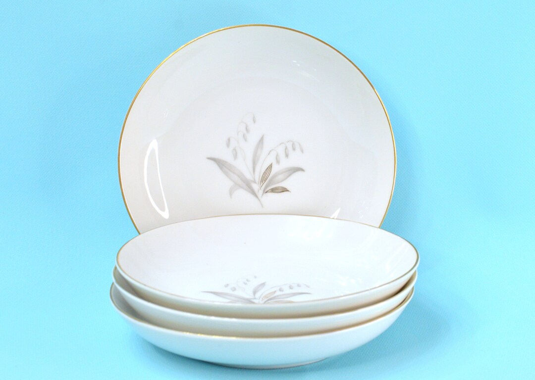 Kaysons Golden Rhapsody Dessert Bowls, White With Gray Lily of the