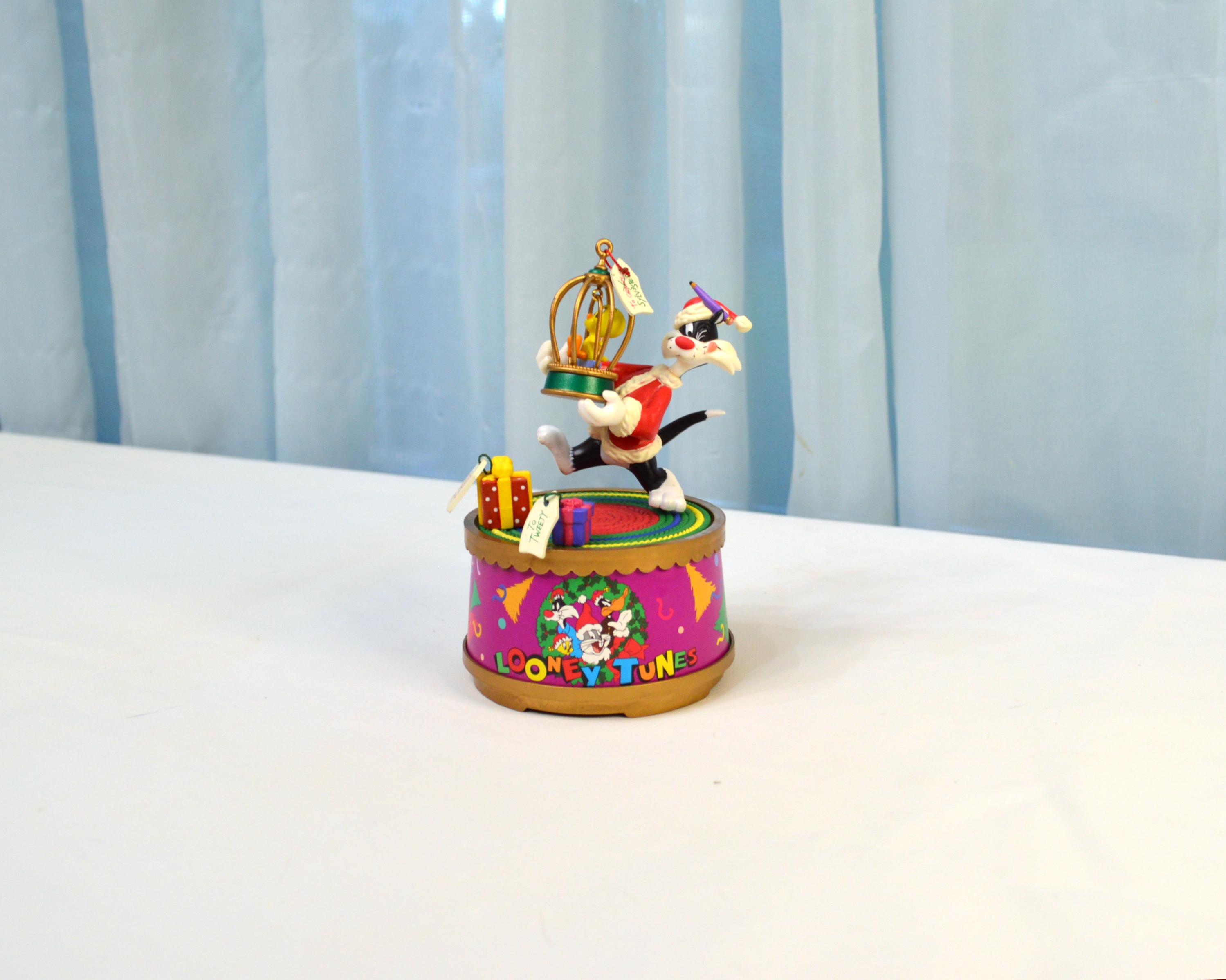 Tweety and granny - Etsy 日本