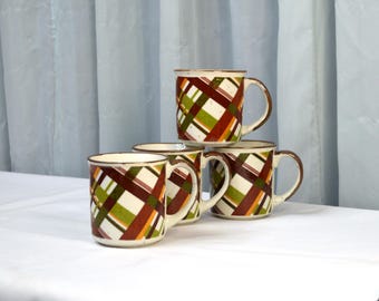 1970s Plaid Coffee Mugs, Set of 4, Enesco Suntrails Pattern, Red, Green, and Yellow Speckled Stoneware, Fall or Winter Kitchen Decor