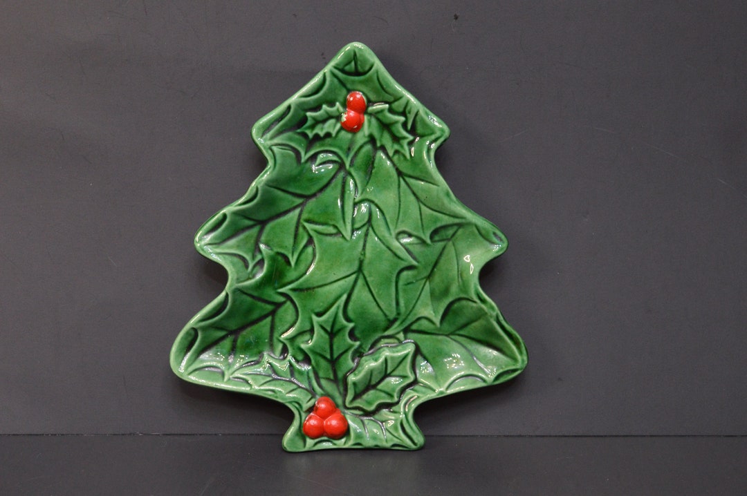 Vintage Christmas Tree Ceramic Plate Green With Holly Etsy