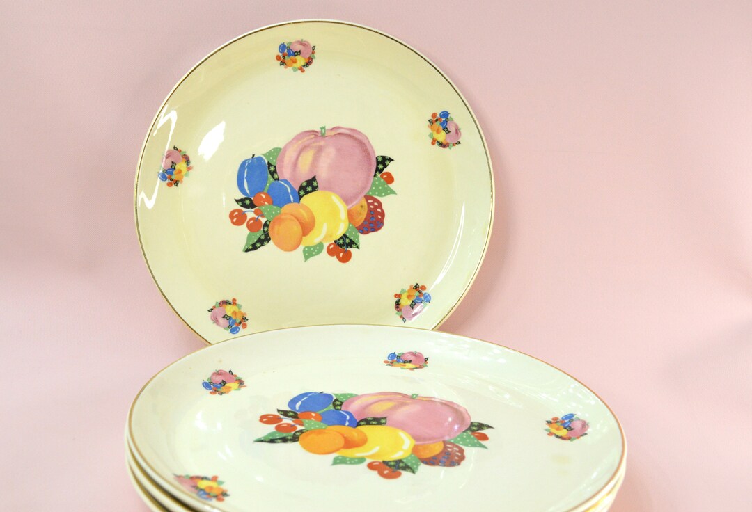 Vintage Fruit Dinner Plates, Calico Leaves, Peaches, Plums, Berries