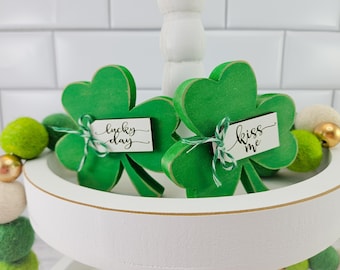 Estante de trébol, decoración de bandeja escalonada para el Día de San Patricio, trébol para el Día de San Patricio